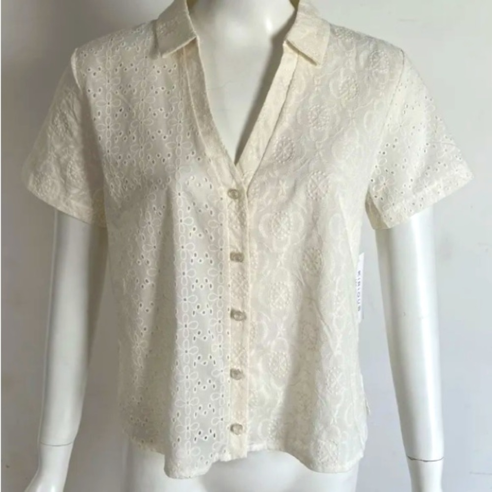 Kirious Los Angeles Women's Short Sleeves Beige Ivory Top Lace Blouse